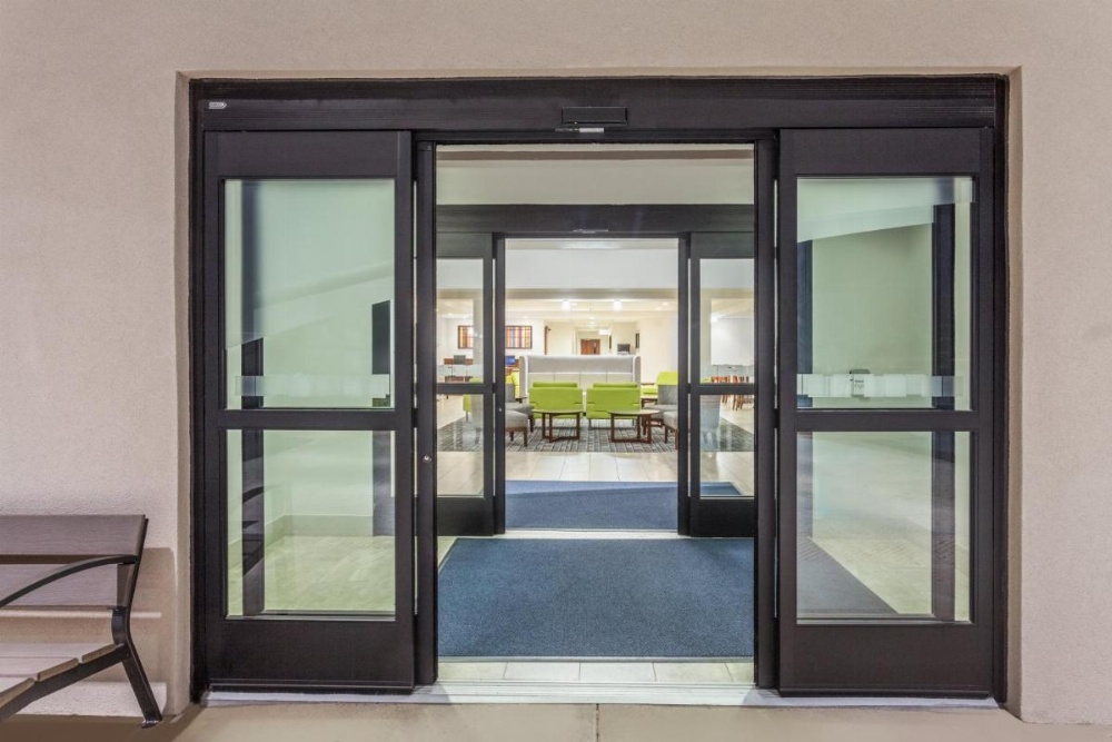 Holiday Inn Express & Suites AUGUSTA WEST - FT GORDON AREA Image 16