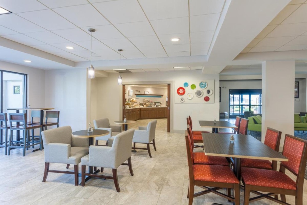 Holiday Inn Express & Suites AUGUSTA WEST - FT GORDON AREA Image 18