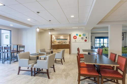 Holiday Inn Express & Suites AUGUSTA WEST - FT GORDON AREA image 18