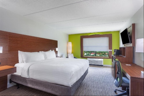 Holiday Inn Express & Suites AUGUSTA WEST - FT GORDON AREA image 2